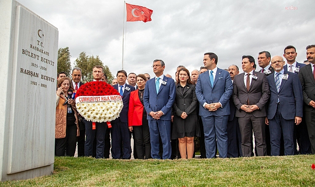 Özgür Özel, Bülent Ecevit’i Kabri Başında Andı