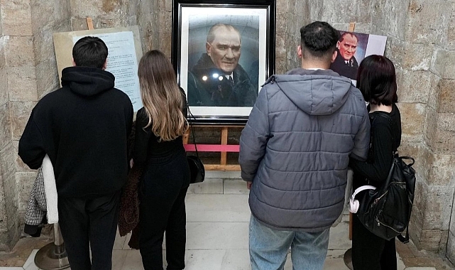 Tarihi Portreye Yoğun İlgi