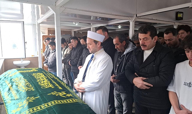 Trafik kazasında ölen genç toprağa verildi