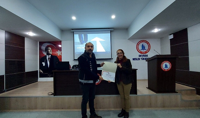 Devrek Meslek Yüksekokulu’nda madde bağımlılığı konferansı düzenlendi  