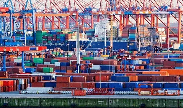 Egeli İhracatçılar Kasım'da 1,664 Milyar Dolarlık İhracat Gerçekleştirdi