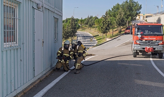 İzmir İtfaiyesi’nden baca, soba yangınları ve zehirlenmelere karşı uyarı