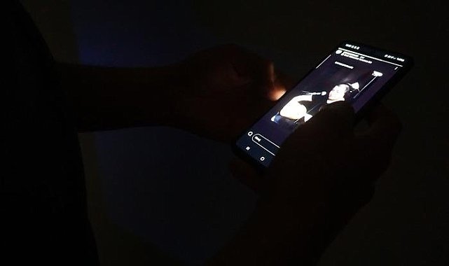 Sanıldığı kadar masum değilmiş: Telefonlar akıllı, uykular kalitesiz!
