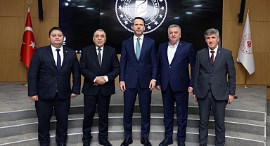 Yeşim, Enerji Bakanı Bayraktar ile görüştü