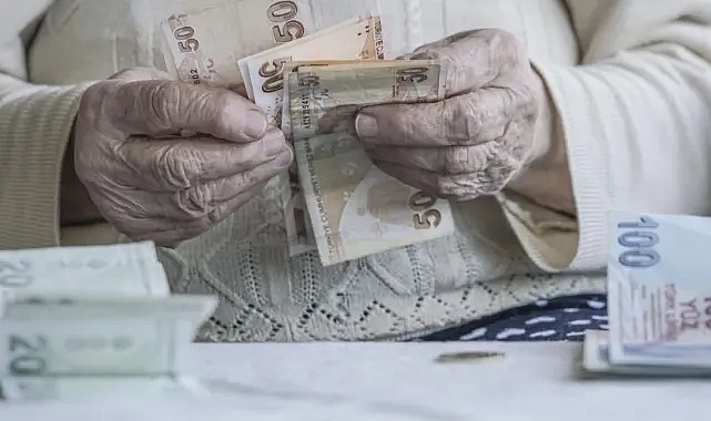 Emekli promosyonlarında rekabet kızıştı: Bankalar ne kadar veriyor?