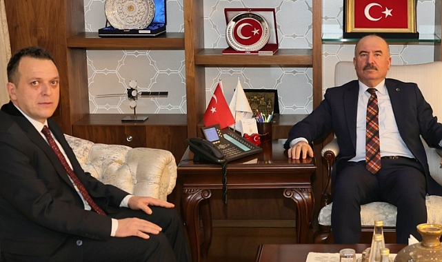 Zonguldak'a atanan müdür, Vali Çalgan'a veda etti