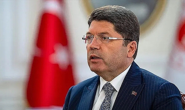 Adalet Bakanı Tunç'tan, hukuk fakültelerine ilişkin açıklama