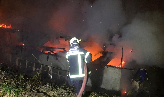 Kozlu’da Ev Yangını: Kullanılamaz Hale Geldi