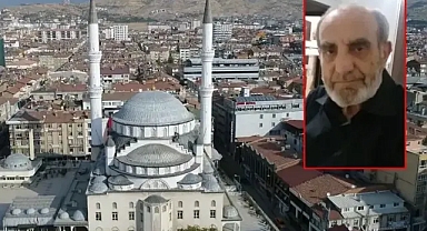 Camide namaz kılarken kalp krizinden öldü