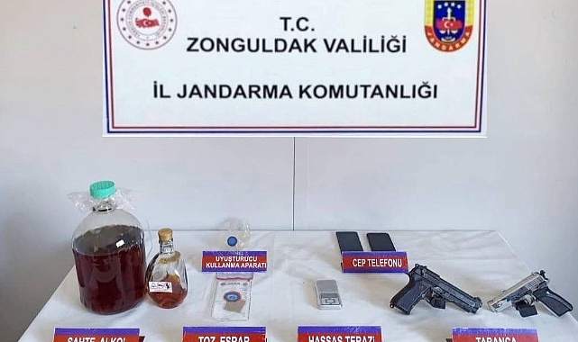 Devrek’te Jandarma Operasyonu: Uyuşturucu, Sahte İçki ve Silah Ele Geçirildi