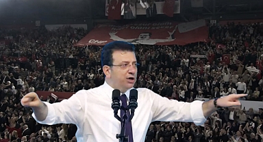 Ekrem İmamoğlu İzmir'de konuşuyor: Kürsüde ceketini çıkarıp kollarını sıvadı!
