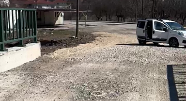 Muhalefet kalabalık park açılışını eleştirince köprüyü tek başına açtı!