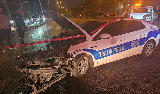 Polis aracının karıştığı zincirleme kazada 4 yaralı