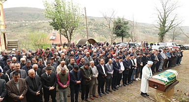 Vali Hacıbektaşoğlu, cenaze törenine katıldı