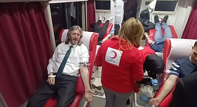 Zonguldak'ta gazeteciler kan bağışladı