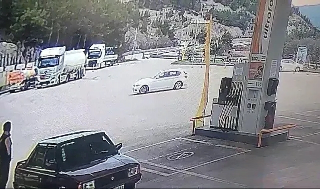 Akaryakıt istasyonunda attığı drift pahalıya patladı
