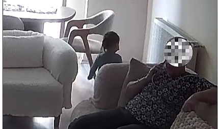 Aydın Efeler’de Bakıcı Şiddeti Kamerada: 1.5 Yaşındaki Çocuğa Şiddet Uygulayan Bakıcı Gözaltında