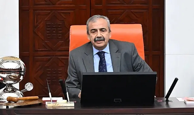 Doktorlardan Sırrı Süreyya Önder'in sağlık durumuyla ilgili açıklama