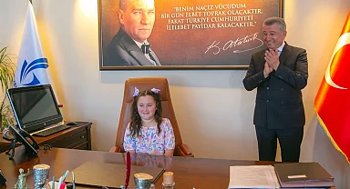 İzmir'de çocuk başkanlar koltuğa oturdu, isteklerini sıraladılar!