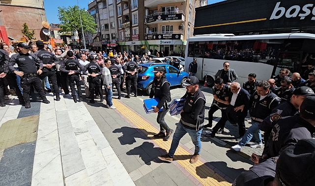 Yolsuzluk soruşturmasında 10 kişi adliyede