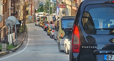 Zonguldak'ta sabah trafiği çileden çıkardı