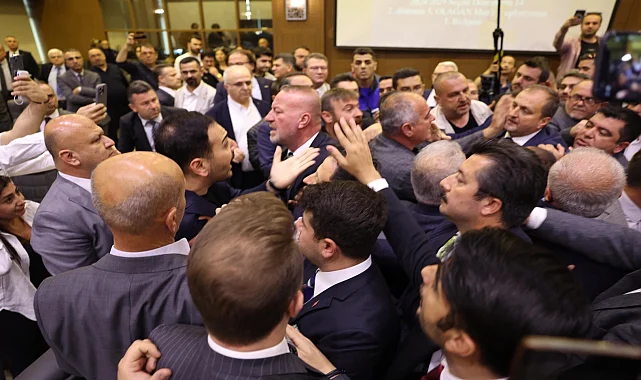 Bursa Büyükşehir Meclisi’nde gerginlik! Başkan Bozbey'den saldırıya kınama!