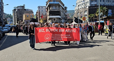 Zonguldak’ta Aile Haftası yürüyüşüyle başladı, Gençlik Haftası coşkusuyla devam etti