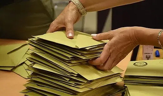 İstanbul'da 3 ilçede seçim heyecanı: Yeni başkan vekilleri kimler olacak? AK Parti adayları belli oldu.