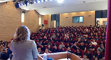 Prof. Dr. Ezgi Taylan Koparan’dan Fen Lisesi öğrencilerine bilim söyleşisi