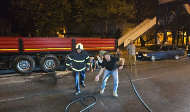 Ereğli'de tırın lastikleri alev aldı: Sürücünün dikkati olası faciayı önledi