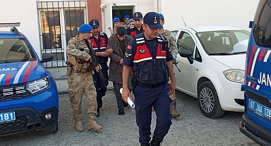 Eşini bıçaklayarak öldüren adam tutuklandı