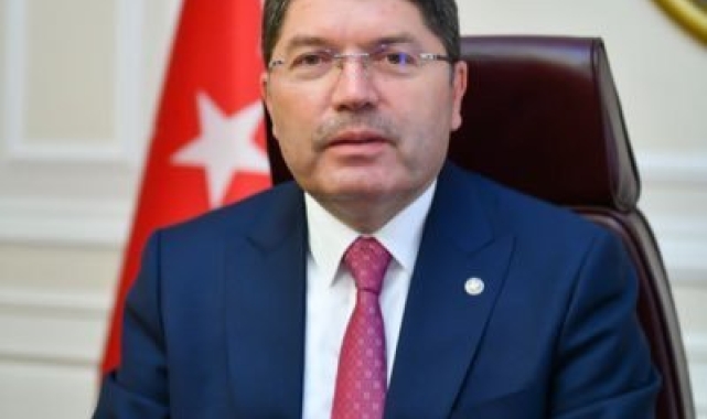 Balıkesir'de yıkılan bina soruşturmasında müteahhit ve bina sahibi gözaltında