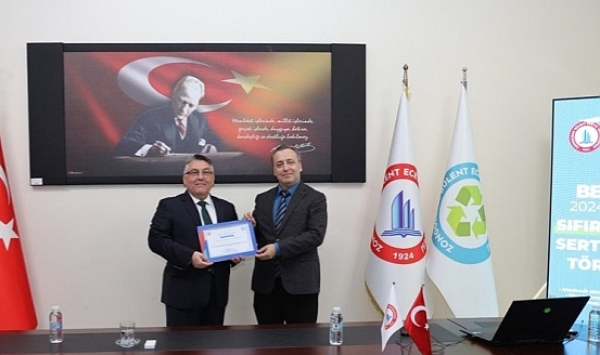 BEUN'da Sıfır Atık Kapsamında En Başarılı Birimlere Bayrak ve Sertifika Ödülü