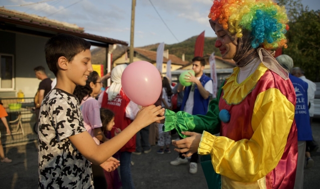 Gençlerden orman yangını sonrası moral etkinliği