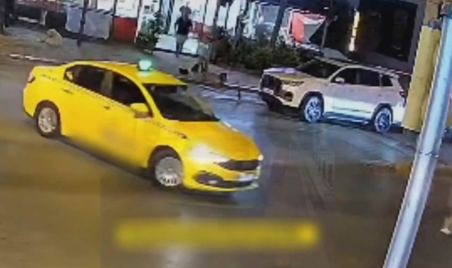 Kadıköy'de drift yapan taksici yakalandı