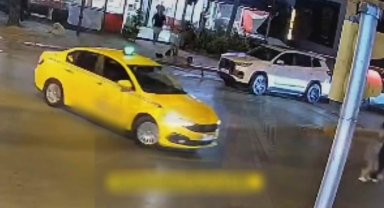 Kadıköy'de drift yapan taksici yakalandı