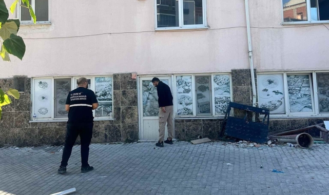 Sındırgı depreminde hasar tespit çalışmaları sürüyor