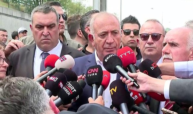 CHP'nin il binasını taşıma hamlesine Gürsel Tekin'den yanıt: "Yarın da bu binaya geleceğim, bu bina bizde yani"