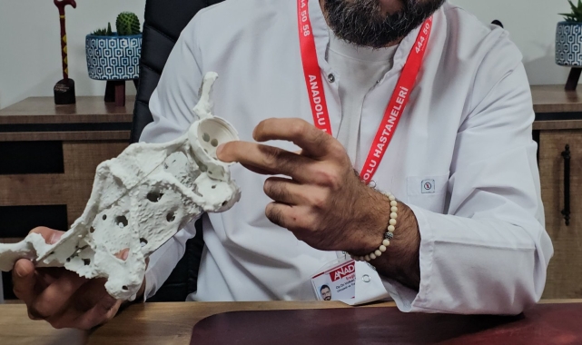 60 yaşındaki kadın 3D yazıcıyla üretilen kalça proteziyle sağlığına kavuştu