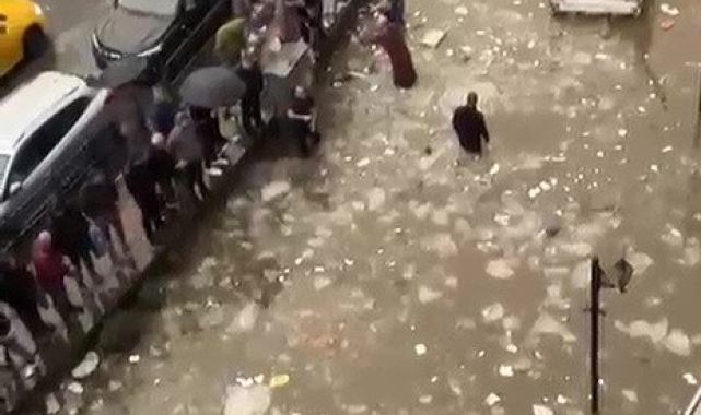 Karadeniz Ereğli'de dolu ve sağanak yağışı etkili oldu