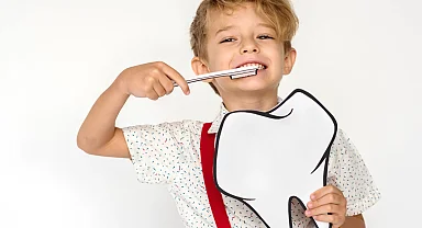 Çocuklarda diş sağlığı için doğru macun seçimi önemli