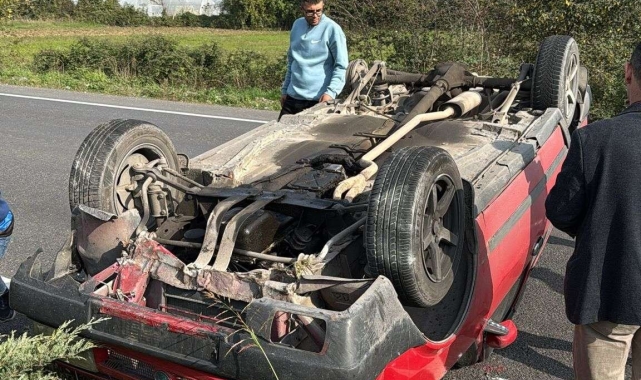 Düz Yolda Kontrolden Çıkan Otomobil Taklalar Attı