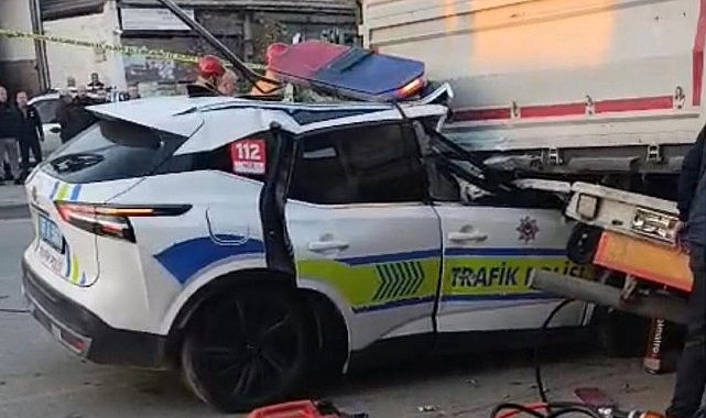 Manisa'da trafik polisi feci kazada şehit düştü