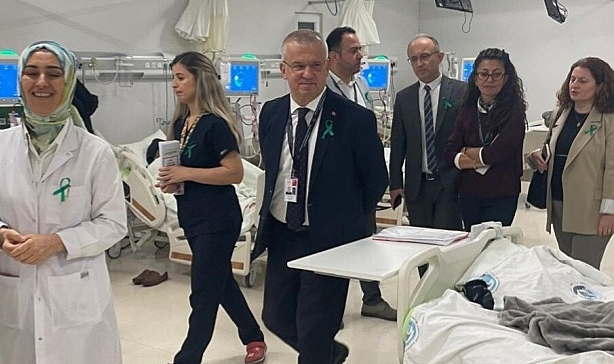 Sağlık çalışanlarından umuda yeşil bir dokunuş