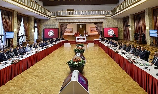 Süreç Komisyonu'nun yarın gerçekleştireceği toplantı ertelendi: Grup Başkan Vekilleri toplanmıştı