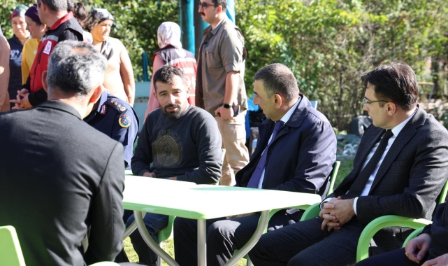 Vali Hacıbektaşoğlu ve Protokol Üyelerinden Çaycuma'da Taziye Ziyareti