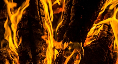 Zonguldak’ta ev yangını: 1 kişi dumandan etkilendi