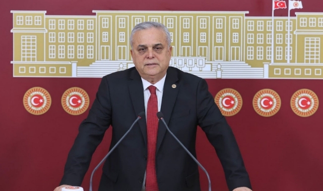 CHP’de ihracın eşiğindeki isim istifa etti