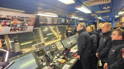 Bakan Bayraktar Zonguldak'tan Resti Çekti: "Milli Projeye Saygı Duyun"