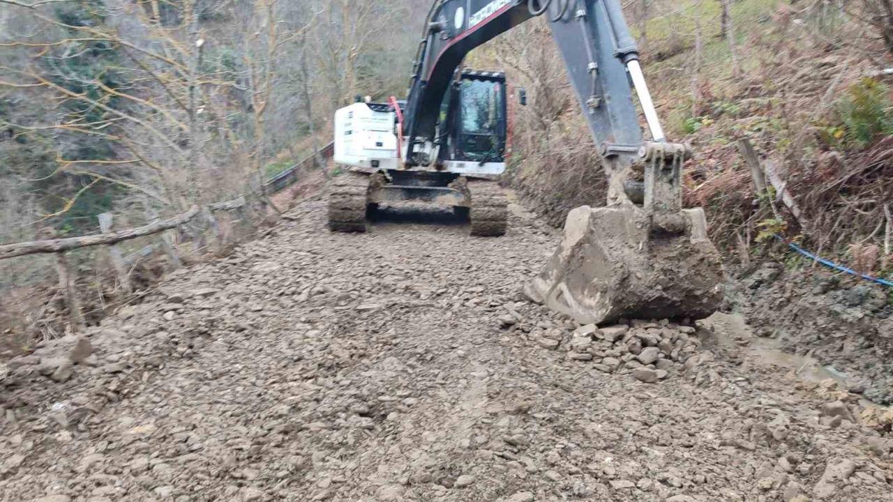 Bartın’da korkutan heyelan
